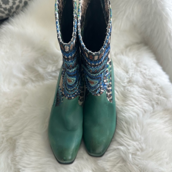 New, Turquoise Leather Spring Step Boots with Fabric Upper - Picture 4 of 6